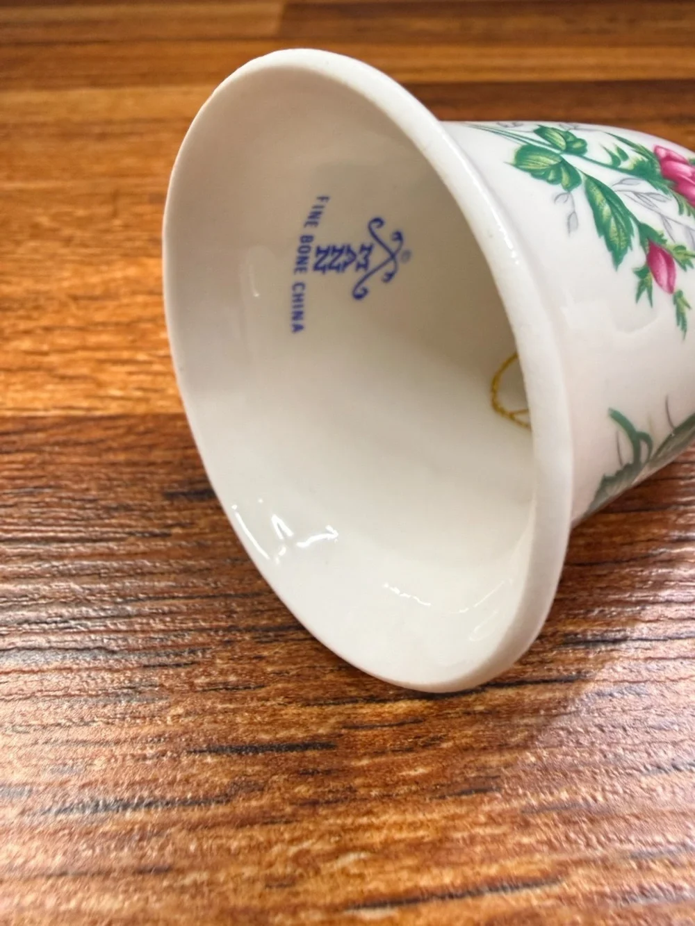 MANN Fine Bone China Bell with Floral Design